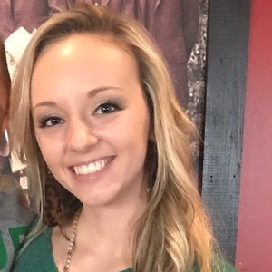 Meet your Posher, Lindsey